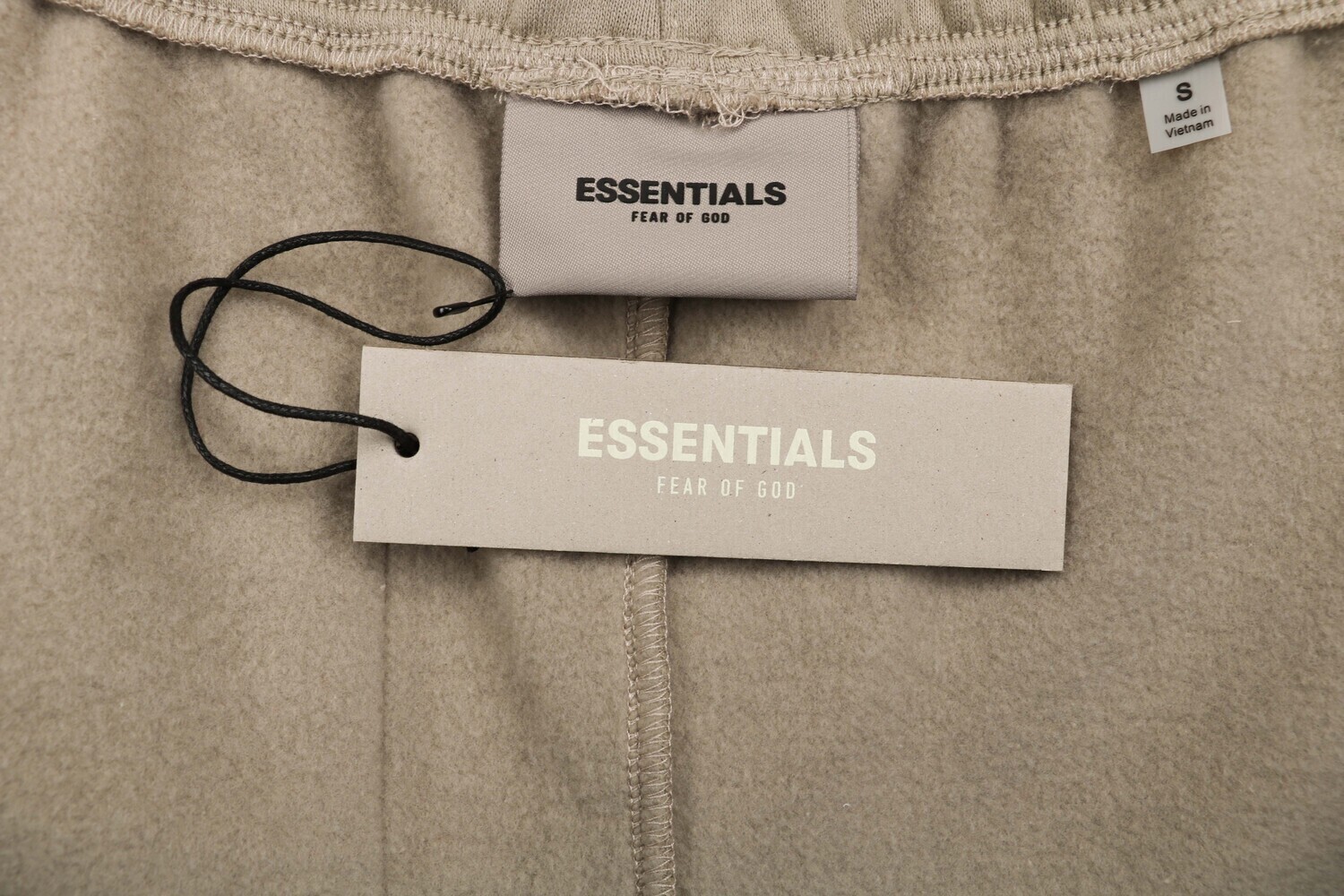 SHORTS Fear Of God-ESSENTIALSs