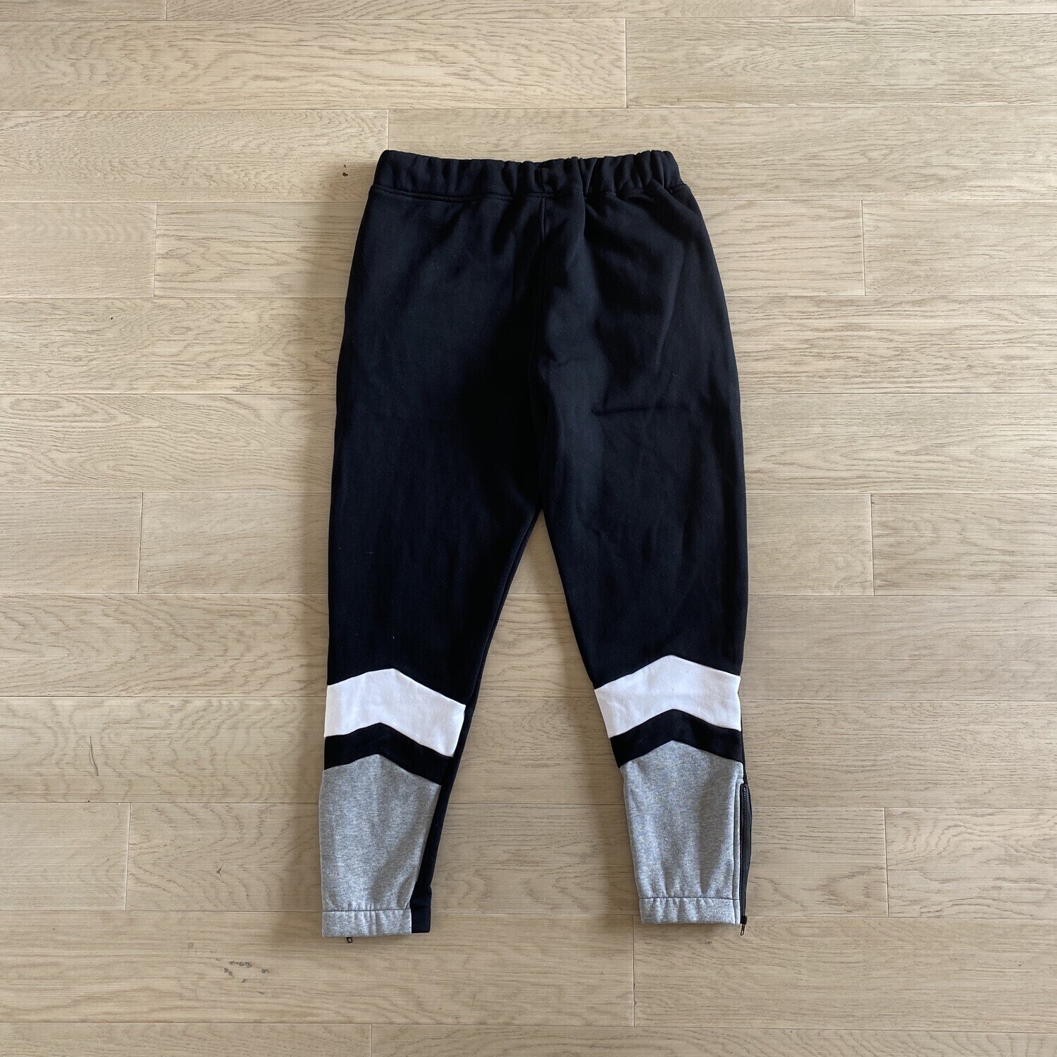 TS London Striscia-V Chenille TUTA COMPLETA