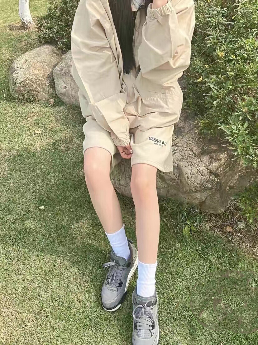 SHORTS Fear Of God-ESSENTIALSs