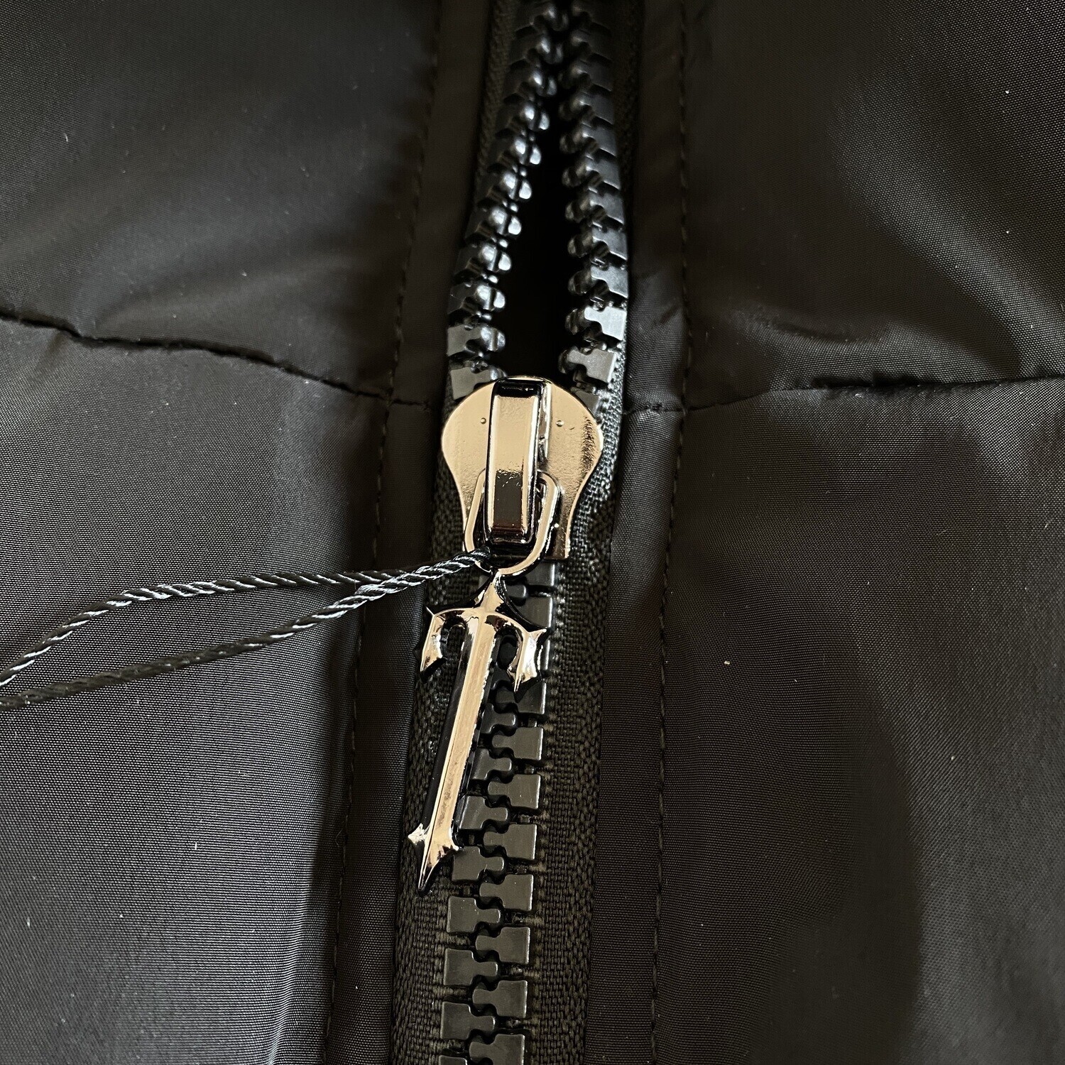 Giubbotto TS Irongate con Cappuccio Rimovibile - Nero