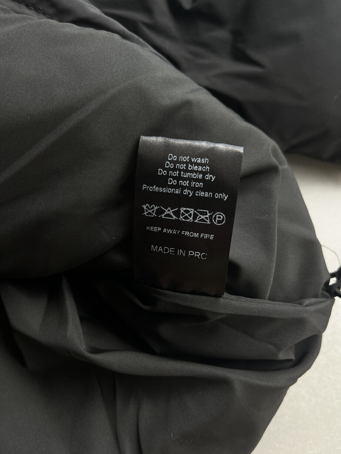 Piumino TS Irongate da donna con cappuccio staccabile - nero