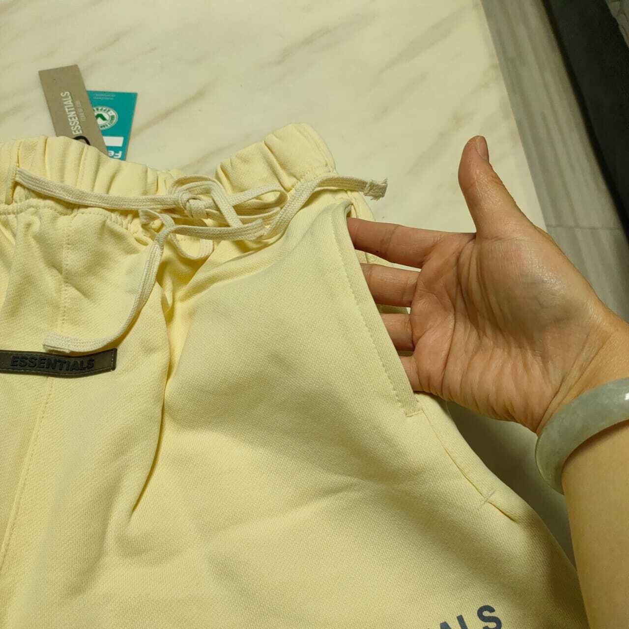 SHORTS Fear Of God-ESSENTIALSs