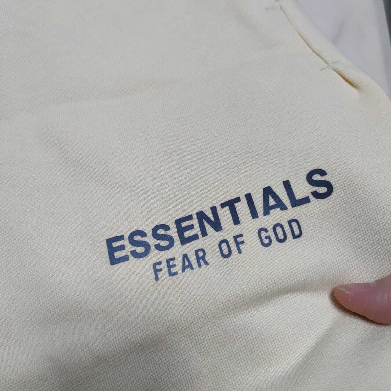 SHORTS Fear Of God-ESSENTIALSs