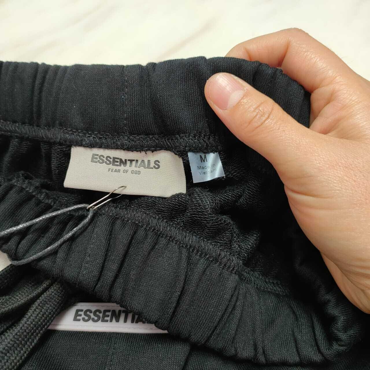 SHORTS Fear Of God-ESSENTIALSs