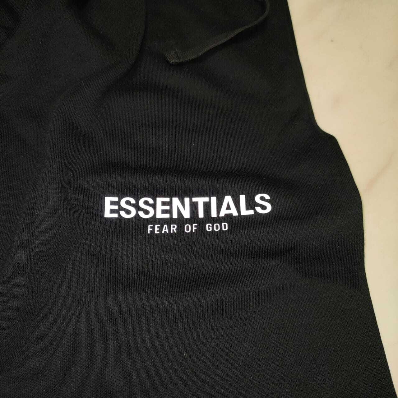 SHORTS Fear Of God-ESSENTIALSs