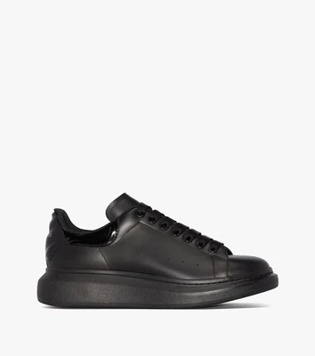 AMQ Oversized Tonal Black