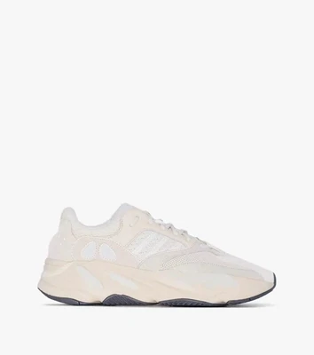 YZY - 700 V2 ‘Analog