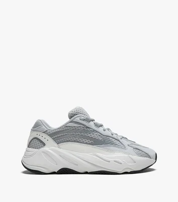 YZY - 700 V2 &quot;Static&quot;