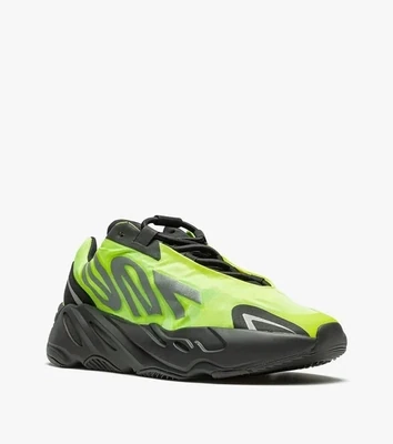 YZY - 700 MNVN