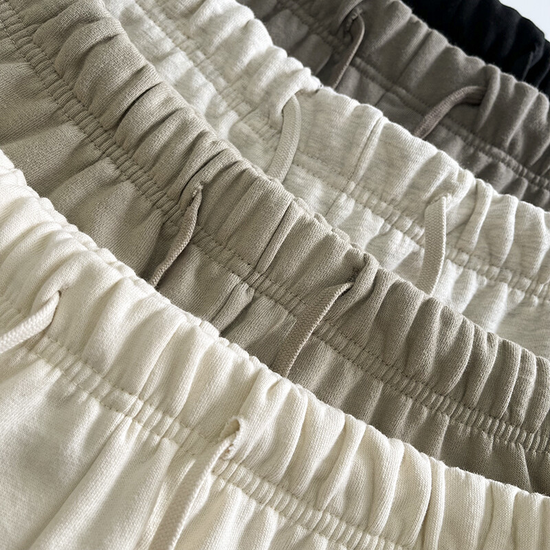 ESSENTIALSs pantaloni della tuta