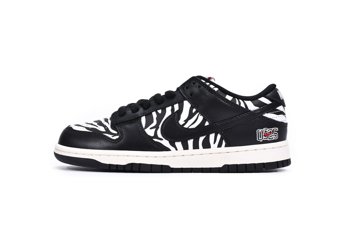 Quartersnacks x  SB DUNK Low “Zebra” Nero e Bianco