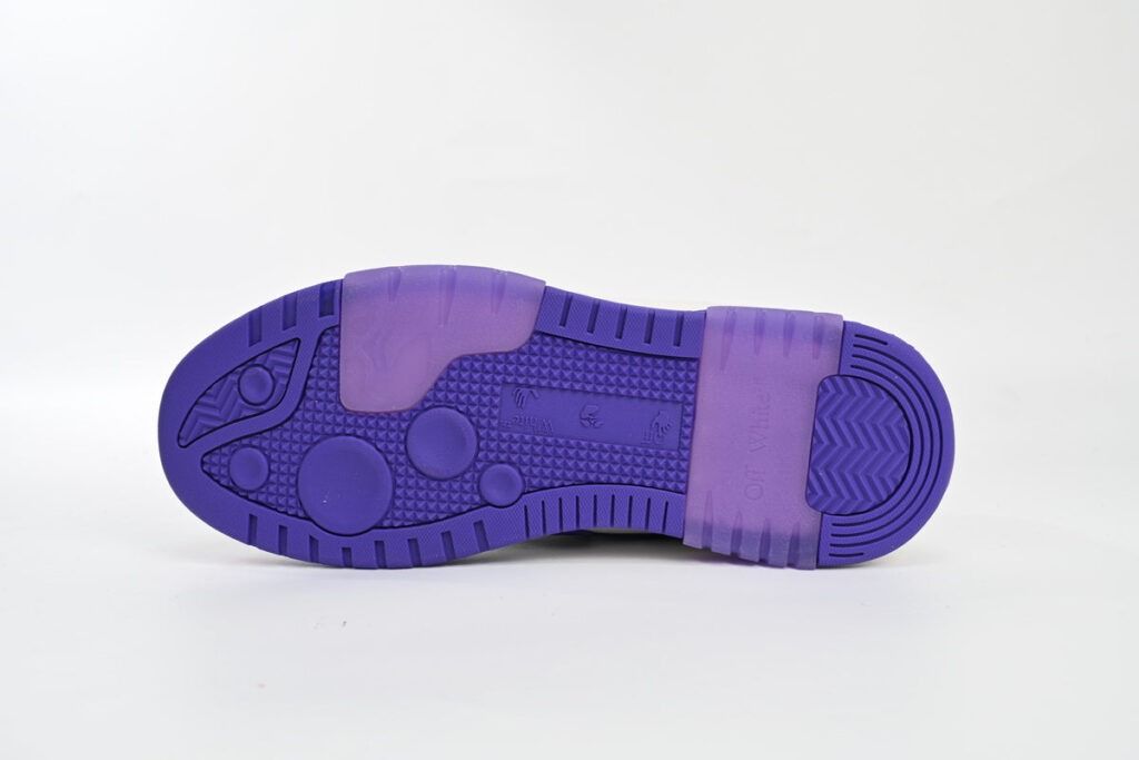 Sneaker OW Out Of Office