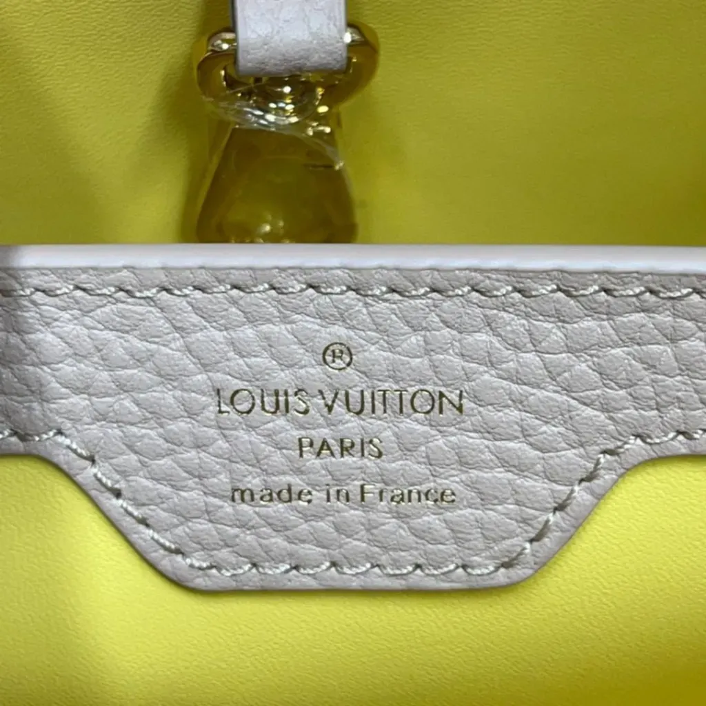 LV BORSA CAPUCINES MM GALET