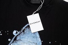 GVNCHY T-Shirt