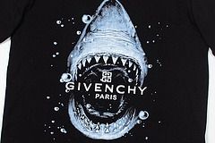 GVNCHY T-Shirt