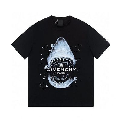 GVNCHY T-Shirt