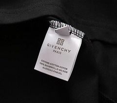 GVNCHY T-Shirt