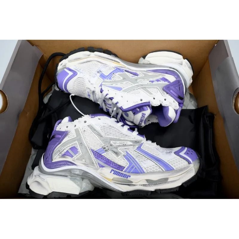 Runner white purple
