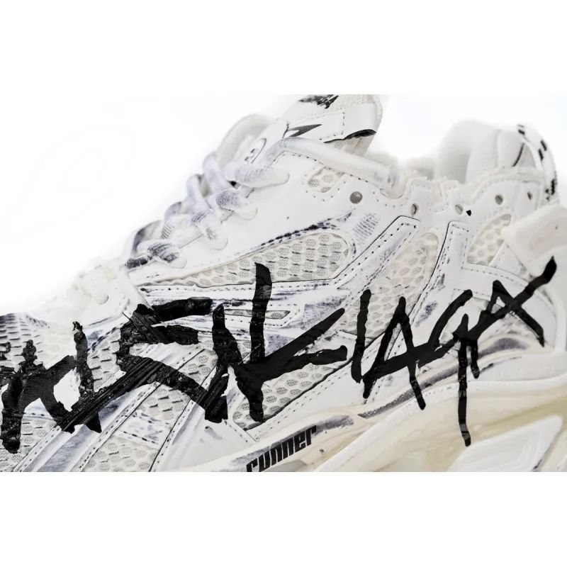 Runner Graffiti white