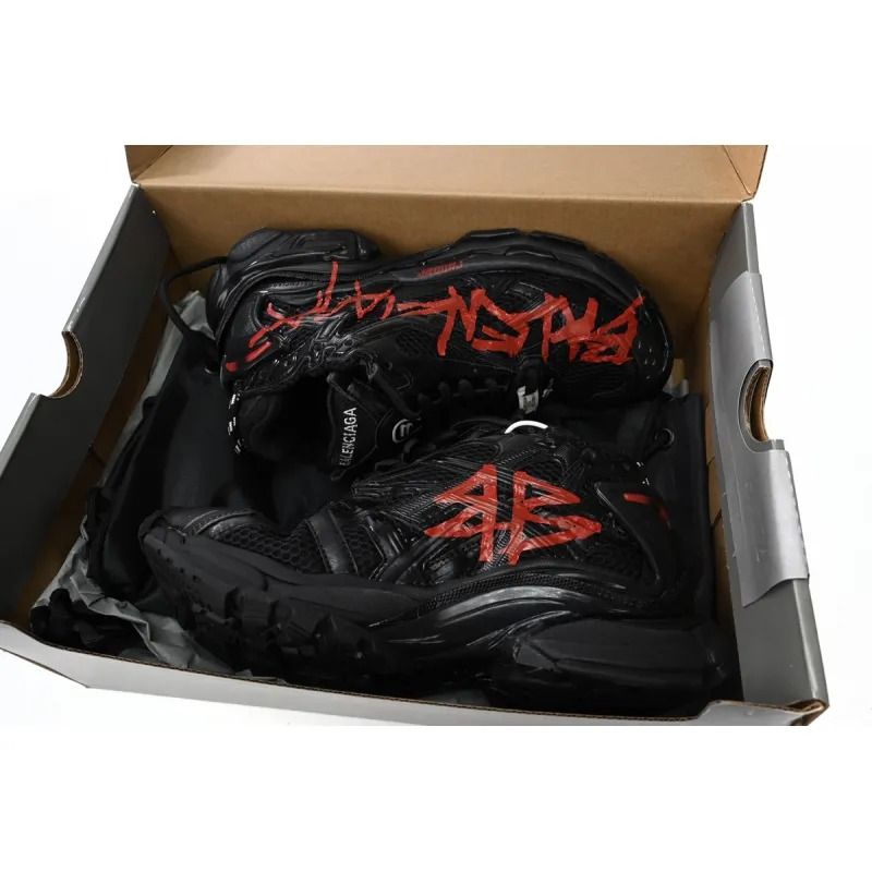 Runner Graffiti white