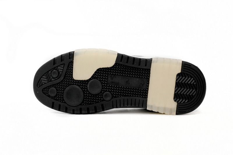 Sneaker OW Out Of Office