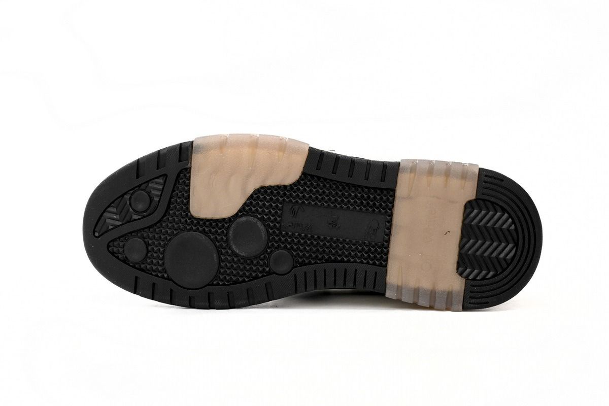 Sneaker OW Out Of Office