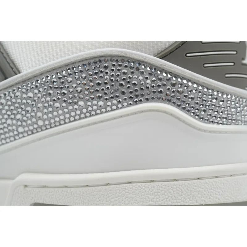 Trainer Gray Crystal