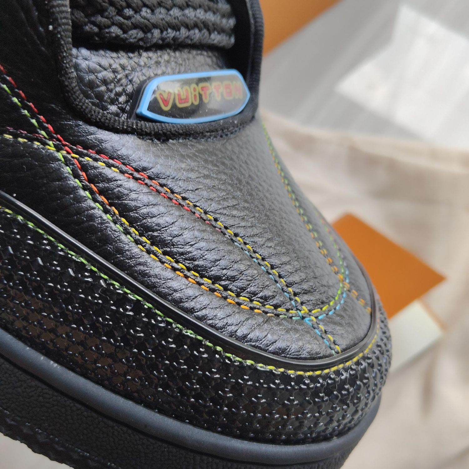 Skate Sneaker Black/Rainbow