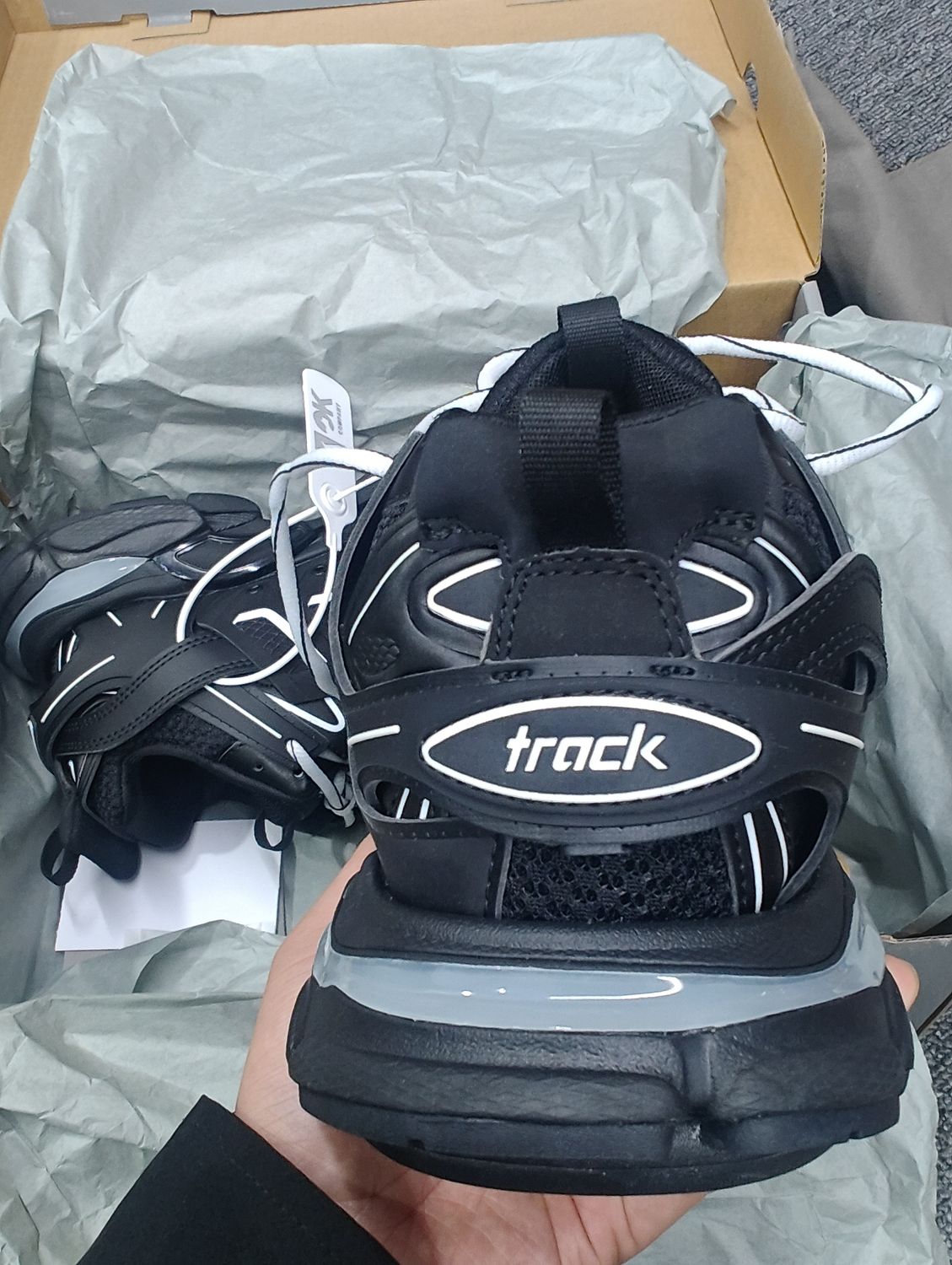 Track Black And White (LED)