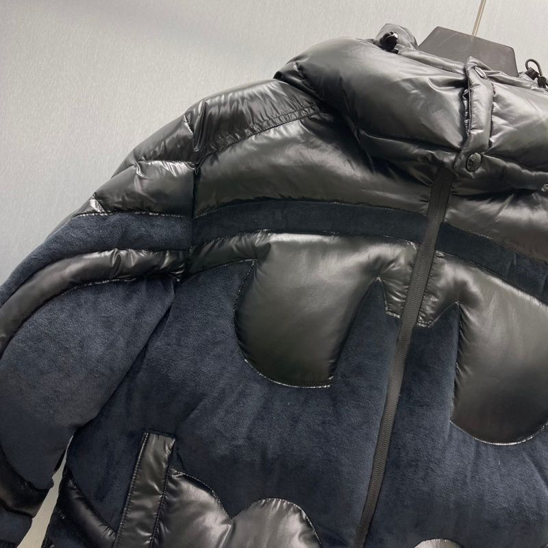MONC*LER Solander Batman Down Jacket