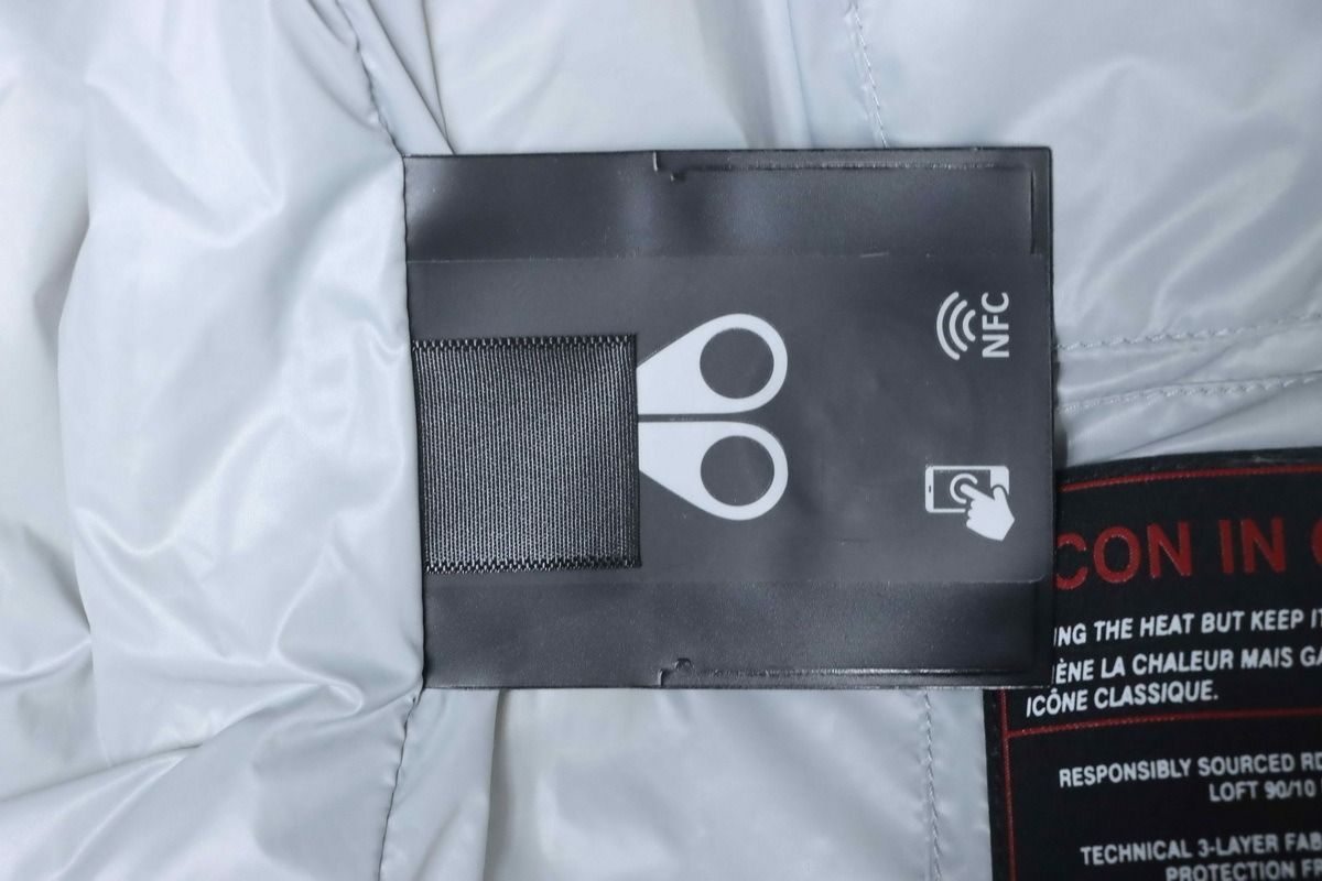 Moose knuckles Zippered down Gilet