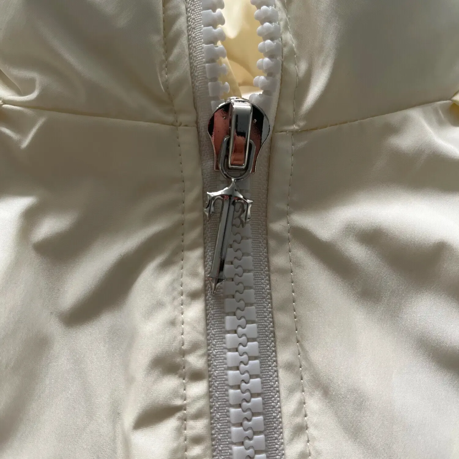 Piumino TS Irongate da donna con cappuccio staccabile -Crema