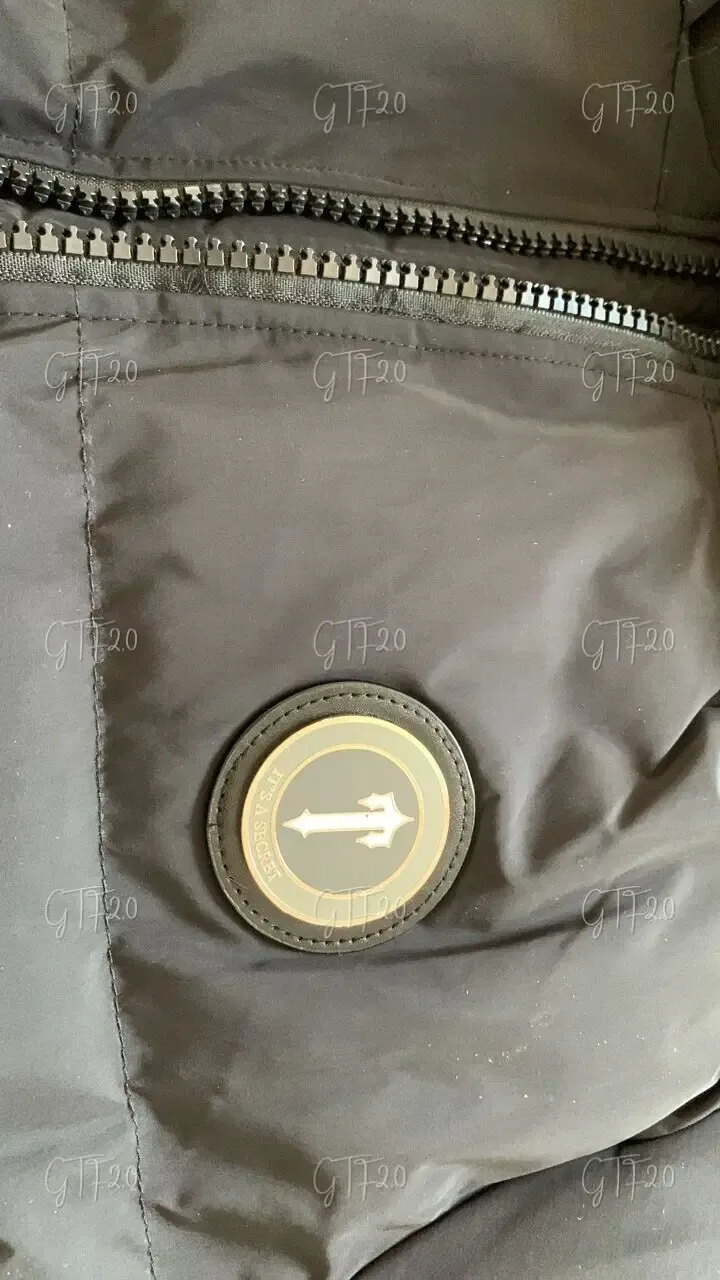 Piumino TS Irongate da donna con cappuccio staccabile - nero