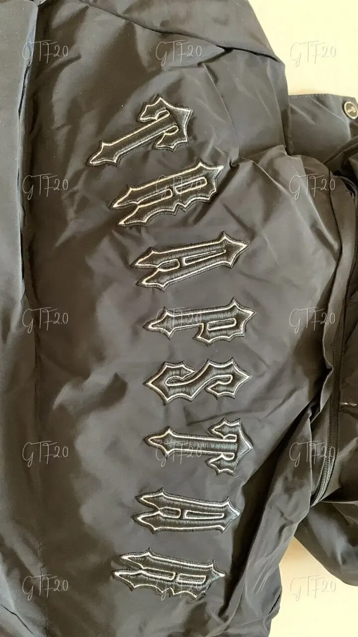 Piumino TS Irongate da donna con cappuccio staccabile - nero