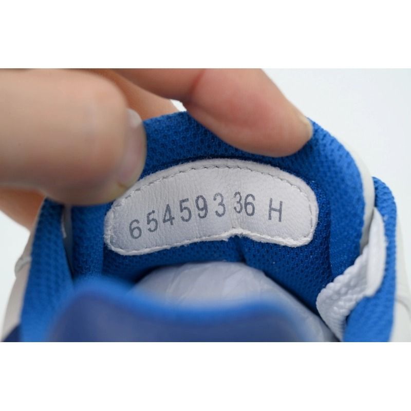 AMQ Sneaker EMBELÒISHED LOGO