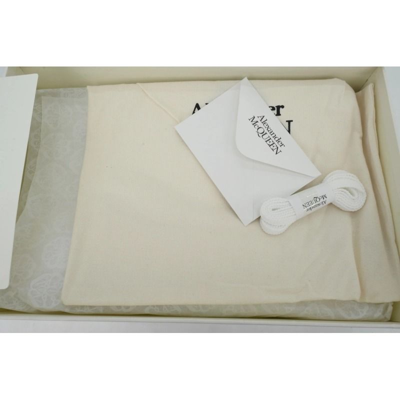 AMQ Sneaker EMBELÒISHED LOGO