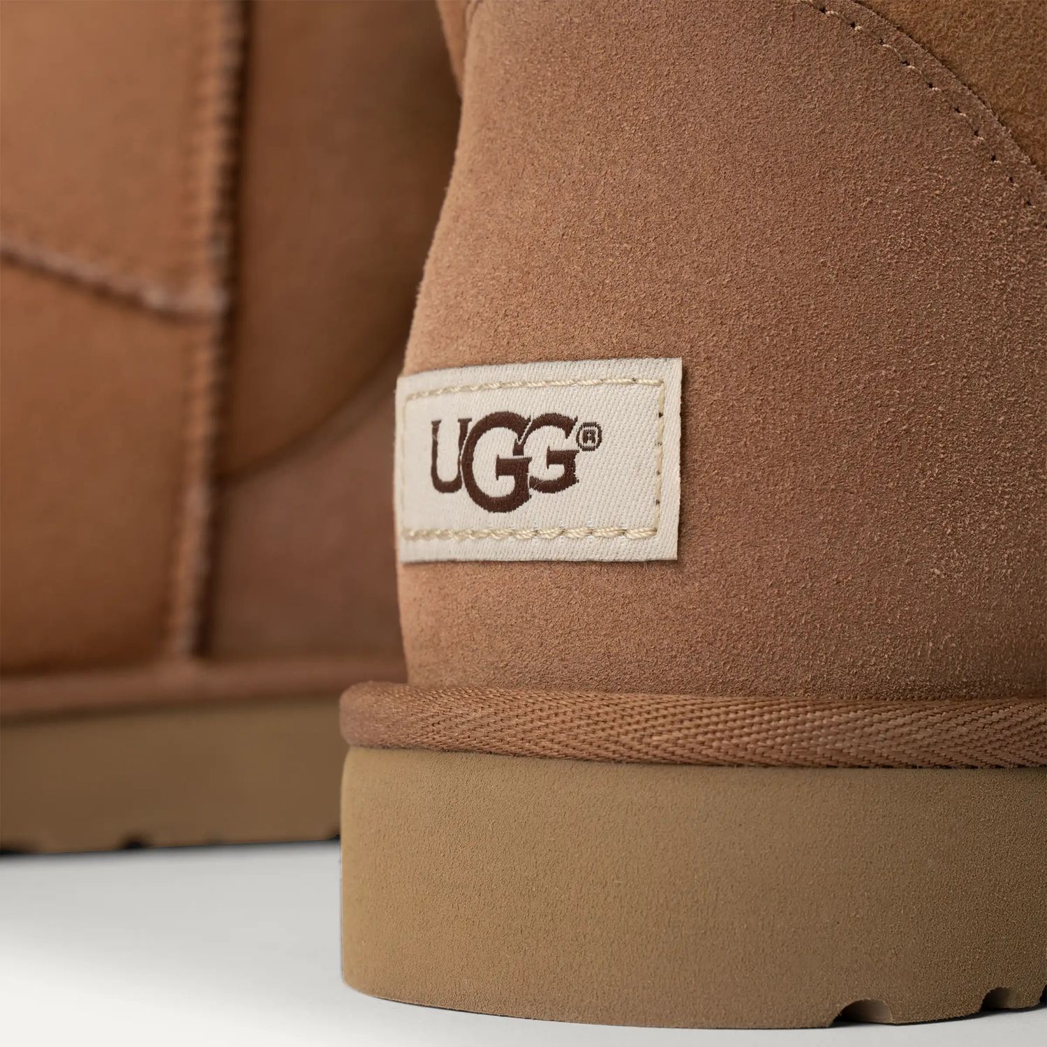 UGG Men's Classic Mini Boot Chestnut