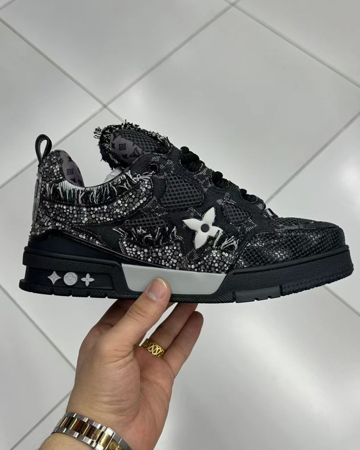 Skate Swarovski Monogram Nero