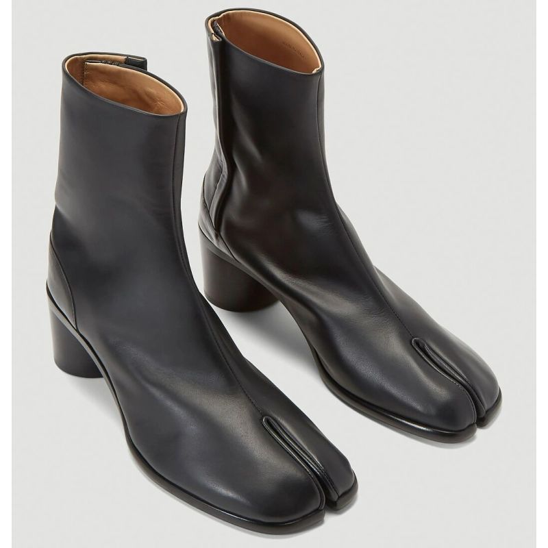 Maison Margiela Tabi Boots in Black