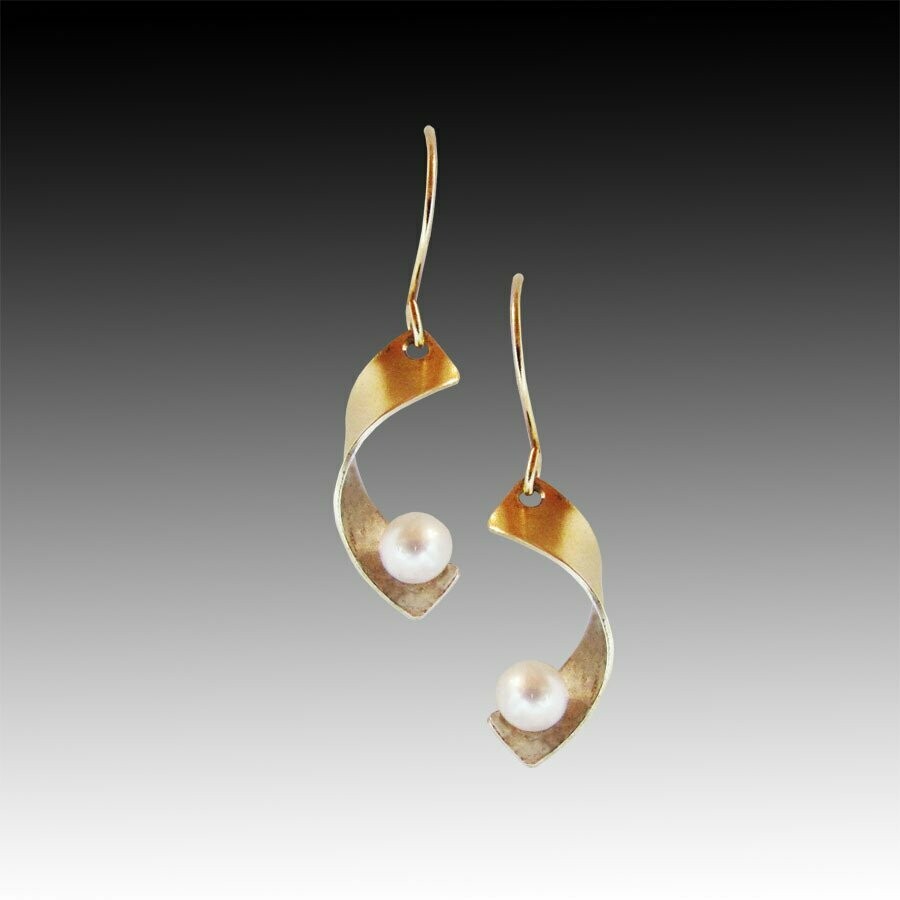 Nebula Pearl Earrings