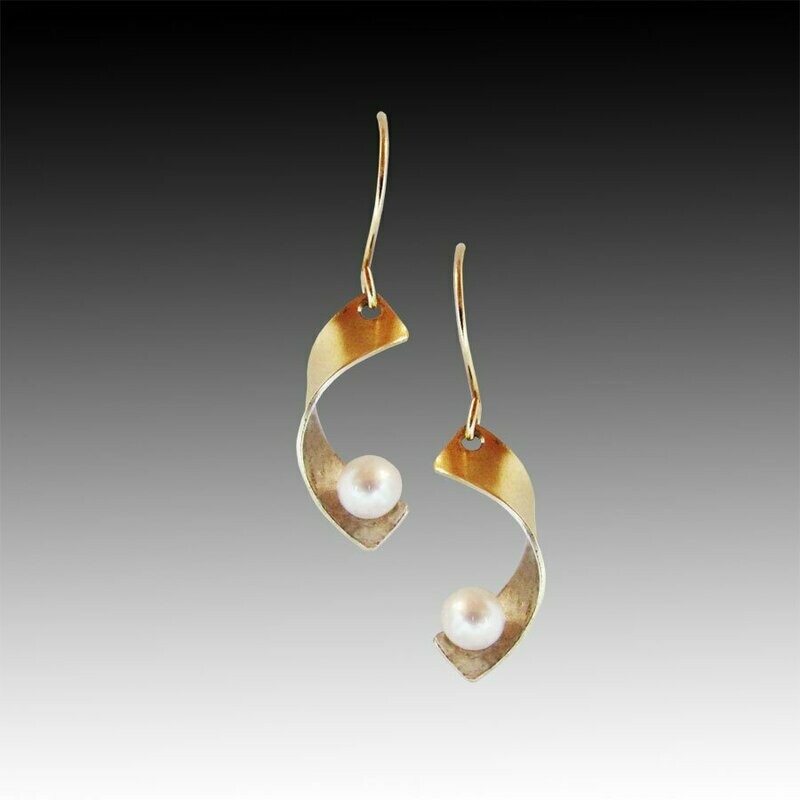 Nebula Pearl Earrings
