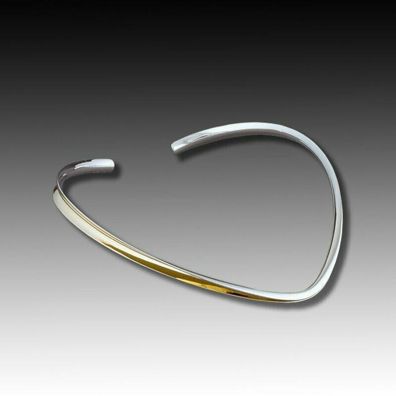 V Neckpiece