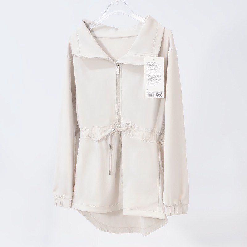 Chaqueta con Cinch Waist