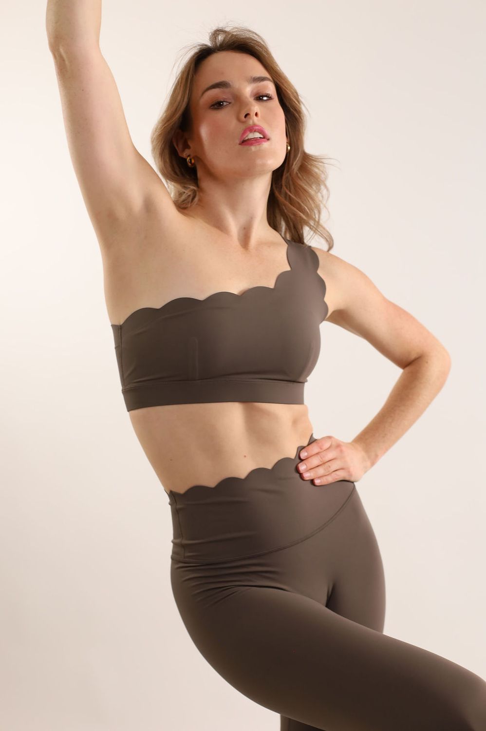 Set Scalloped Set Scalloped