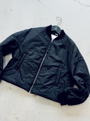 Closed cropped jacket zwart C97350-68G-22