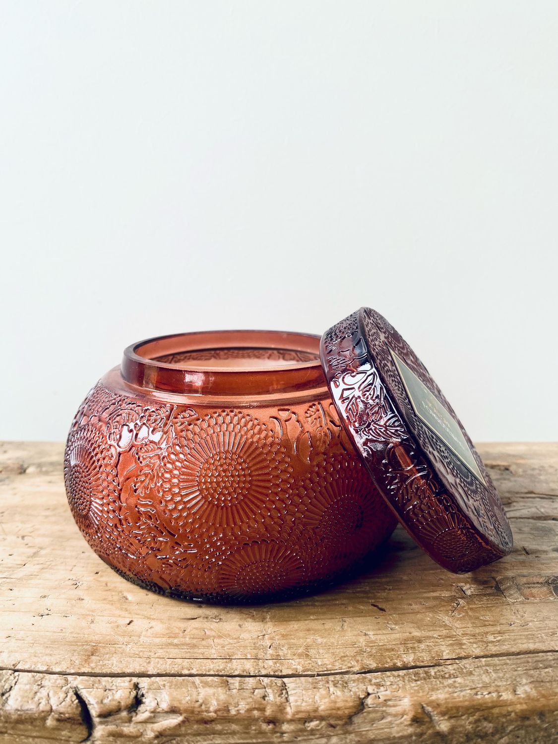 Voluspa Forbidden Fig Bowl Candle 72625