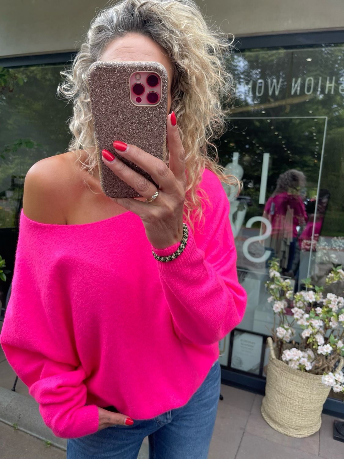 American Vintage Oversized fluor trui roze Dam225H24