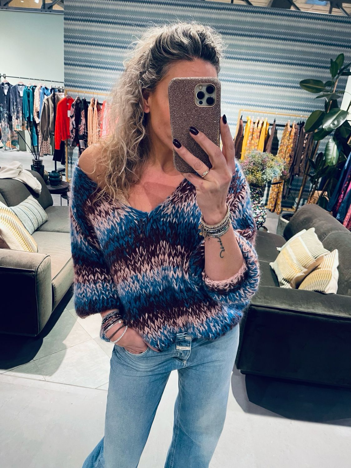 Les Tricots d&#39;O Alpacapullover V neck degrade Blauw H-AW24-A-50000-PV