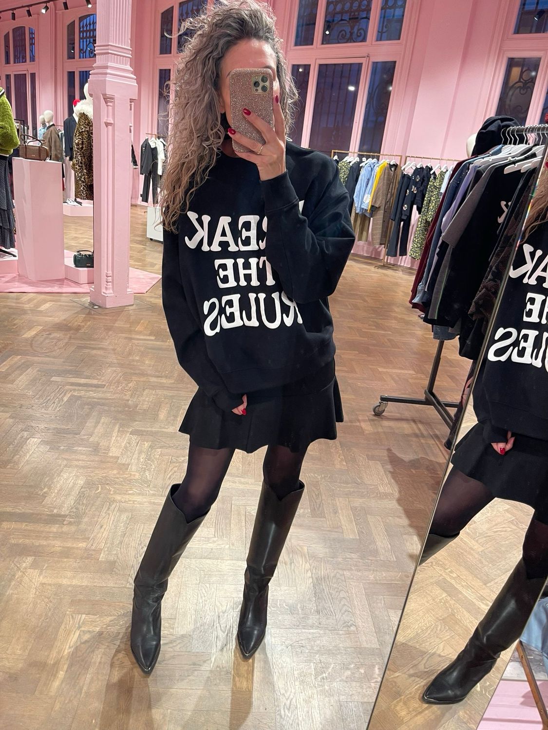 Essentiel Antwerp embo sweatshirt Zwart Ixperience