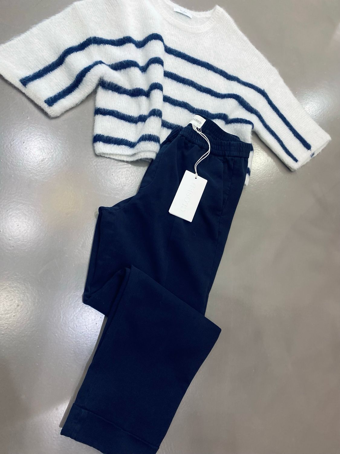 Closed Sondra C21107-332-30